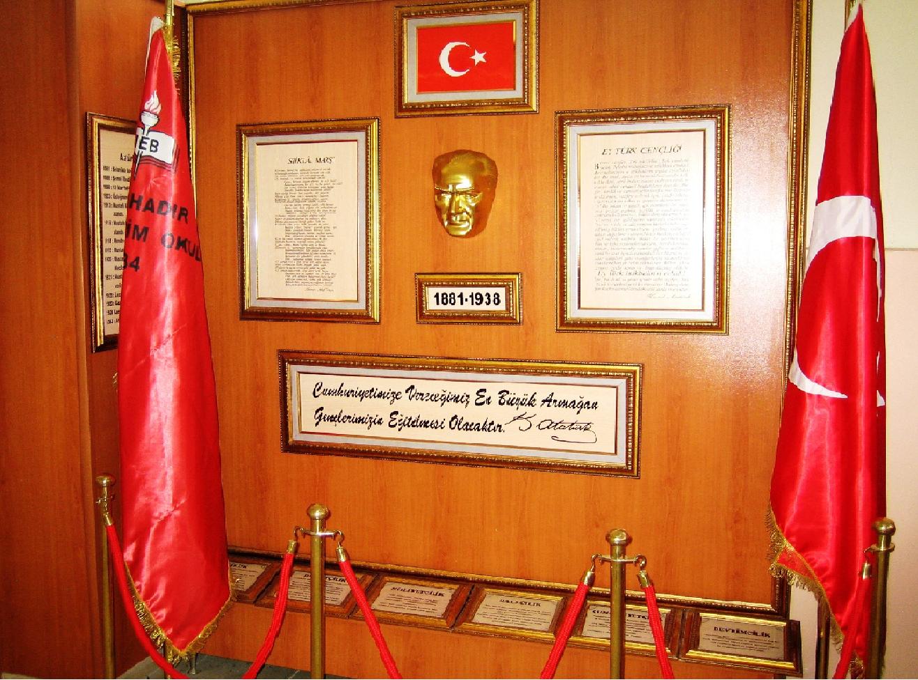 Okullarda Atat�rk K��esi Fiyatlar� Okul Atat�rk K��esi �malat� En Ucuz Atat�rk K��esi Okul Atat�rk K��esi �rnekleri